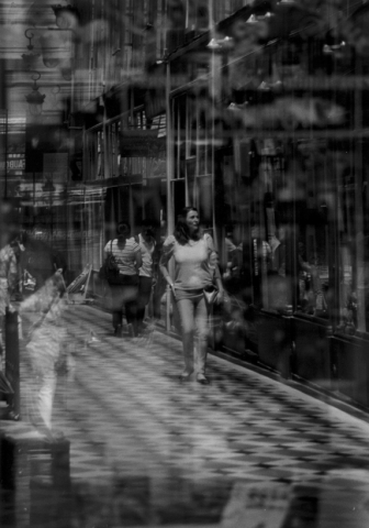Girl Walk, Passage Jouffroy