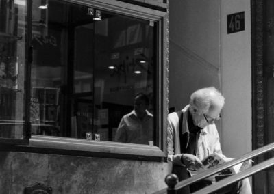 Sitting on the Steps, Passage Jouffroy