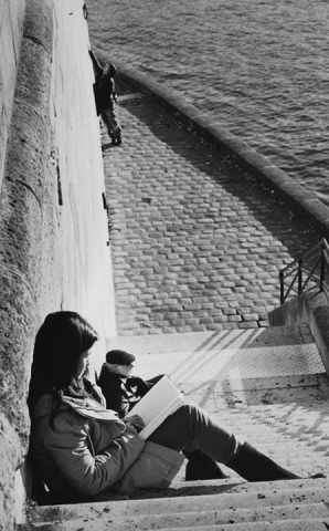 Scene by the Seine